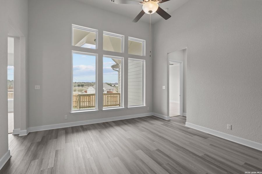 Spacious, unfurnished interior of a new home in Homestead, Schertz (Image 26).