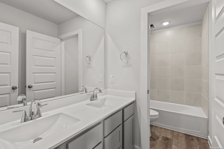 Furnished interior view inside a new home in Agave, San Antonio (Image 9).
