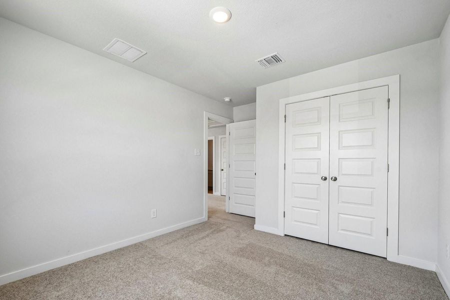 Spacious, unfurnished interior of a new home in Eastwood at Sonterra, Jarrell (Image 23).