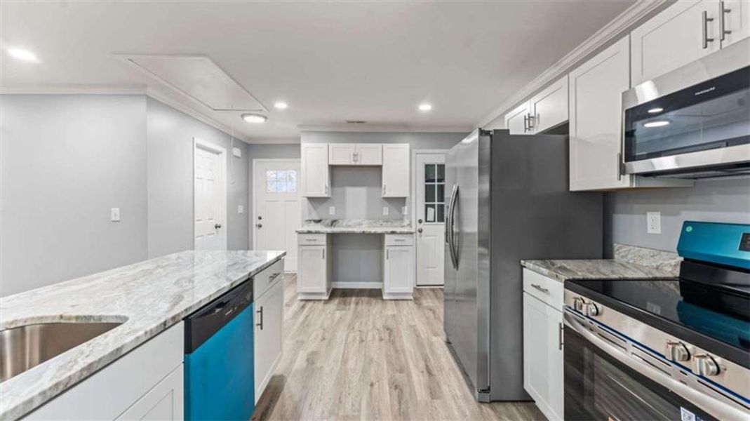 Furnished interior view inside a new home in , Cedartown (Image 6).