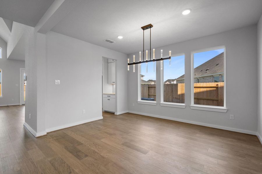 Spacious, unfurnished interior of a new home in Cross Creek West 50', Fulshear (Image 11). Spacious, unfurnished interior of a new home in Cross Creek West 50', Fulshear (Image 11).
