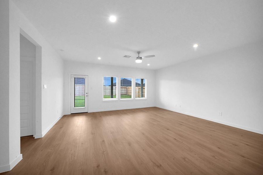 Spacious, unfurnished interior of a new home in Holly Ridge, Rosenberg (Image 14). Spacious, unfurnished interior of a new home in Holly Ridge, Rosenberg (Image 14).