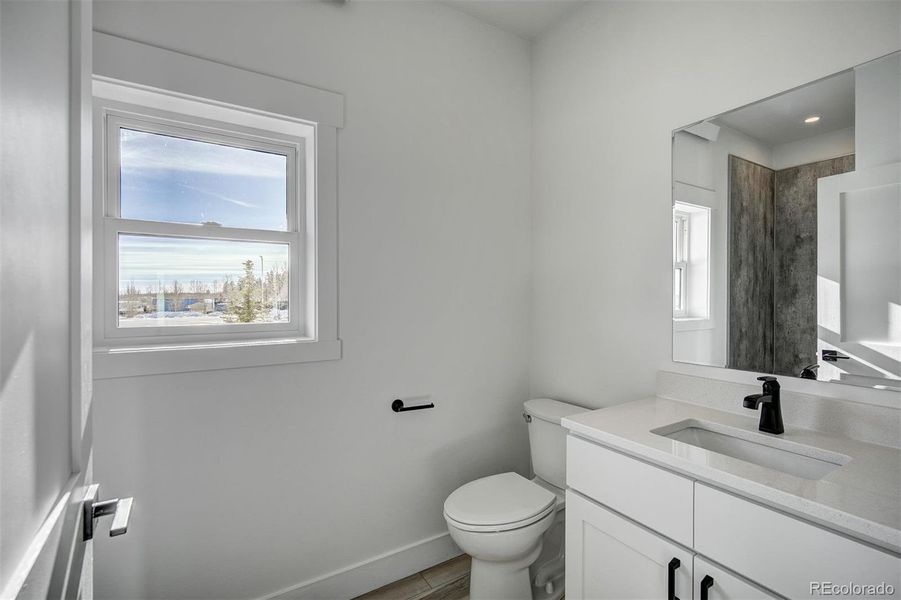 Lincoln Model Home Photos. Same model home by same builder.