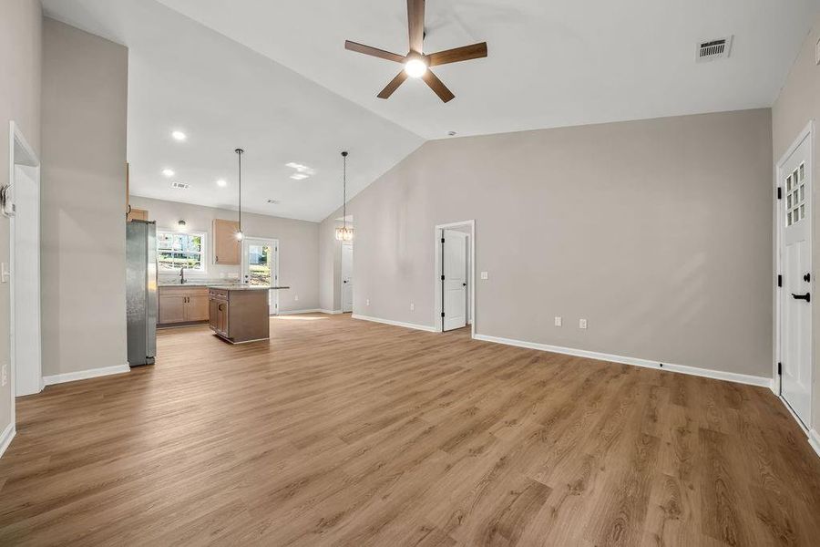Spacious, unfurnished interior of a new home in , Cedartown (Image 18). Spacious, unfurnished interior of a new home in , Cedartown (Image 18).