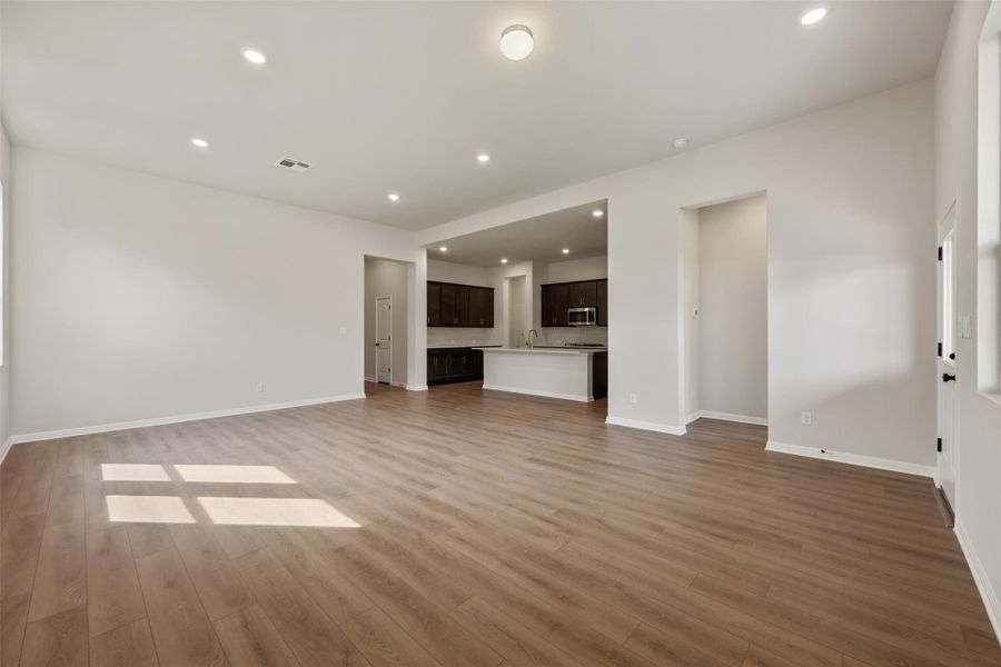 Representative images and renderings are for illustrative purposes. Actual structural options and design finishes of home may vary. Representative images and renderings are for illustrative purposes. Actual structural options and design finishes of home may vary.