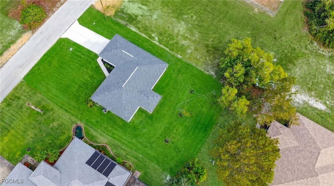 Image 21 of a home in Cape Coral. Image 21 of a home in Cape Coral.