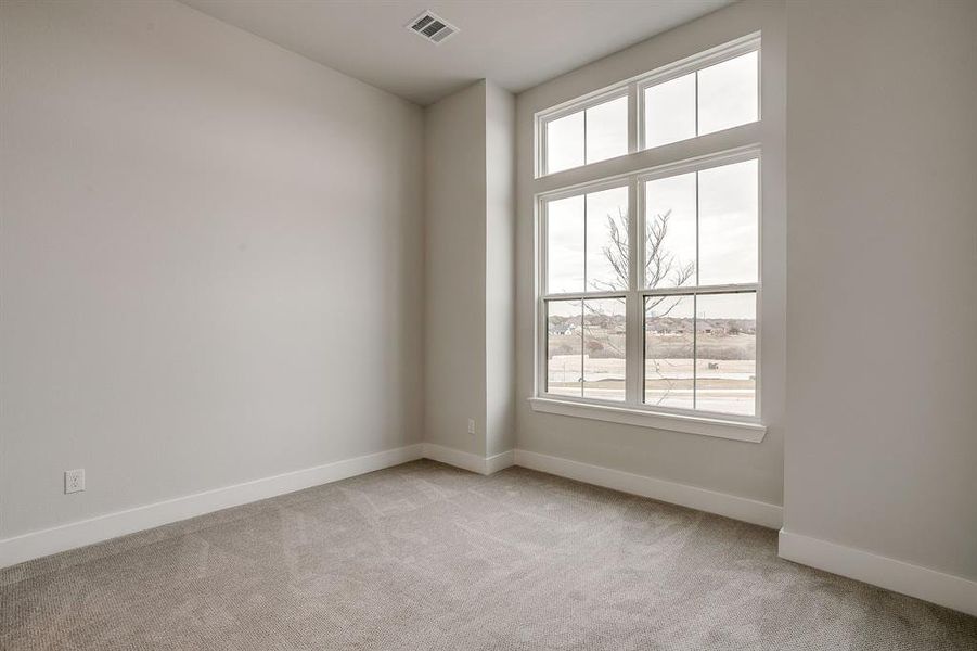 Spacious, unfurnished interior of a new home in Talon Hills, Fort Worth (Image 28).