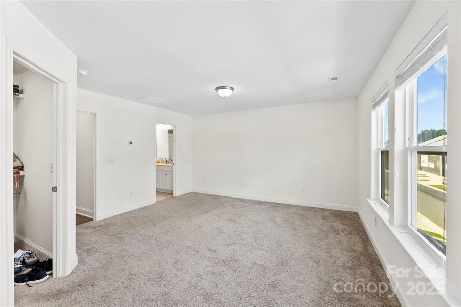 Spacious, unfurnished interior of a new home in , Belmont (Image 22).