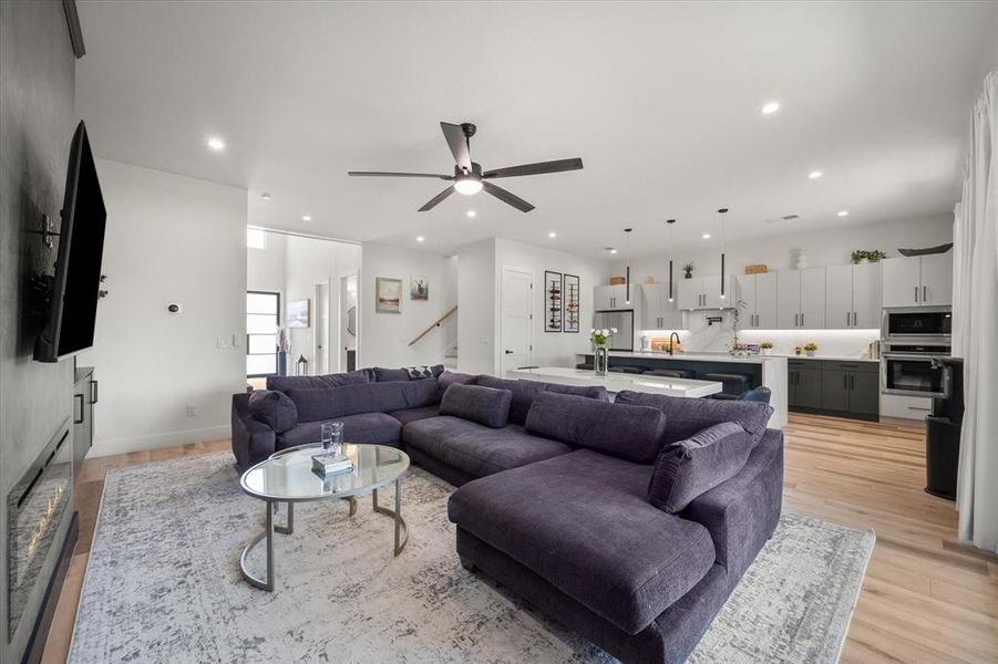 Furnished interior view inside a new home in , Dallas (Image 17). Furnished interior view inside a new home in , Dallas (Image 17).