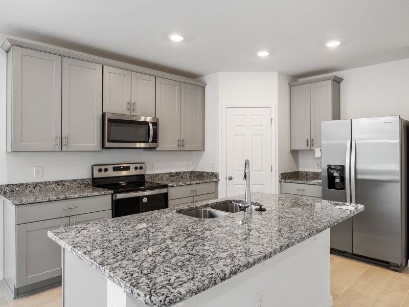 Kitchen in 2507 Moose Trail in Deer Run at Crosswinds