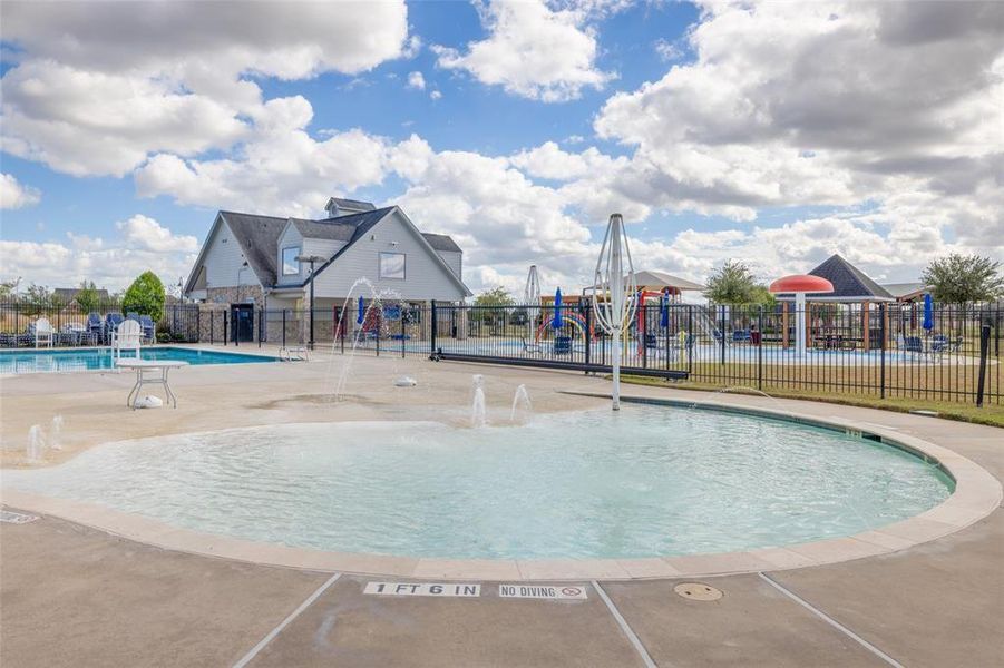Community amenities in Canterra Creek, Rosharon (Image 24).