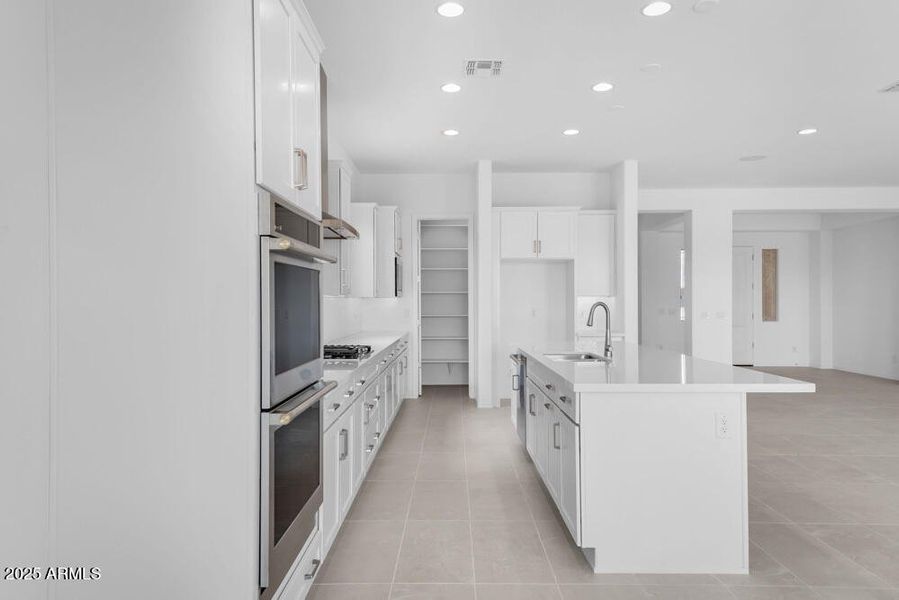 8825 W Vermont Avenue - Ready Now 8825 W Vermont Avenue - Ready Now