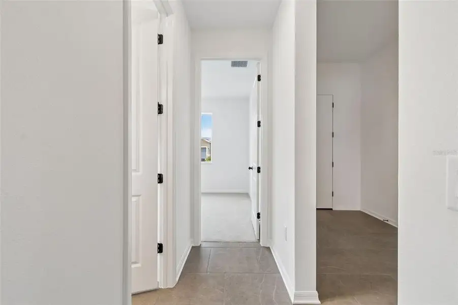 Spacious, unfurnished interior of a new home in Isles at Bayview, Parrish (Image 55). Spacious, unfurnished interior of a new home in Isles at Bayview, Parrish (Image 55).