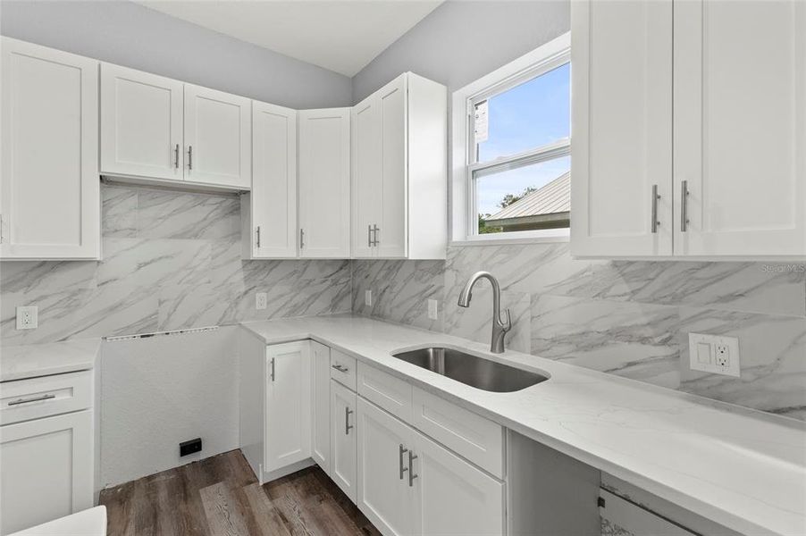 Furnished interior view inside a new home in , Bradenton (Image 12).