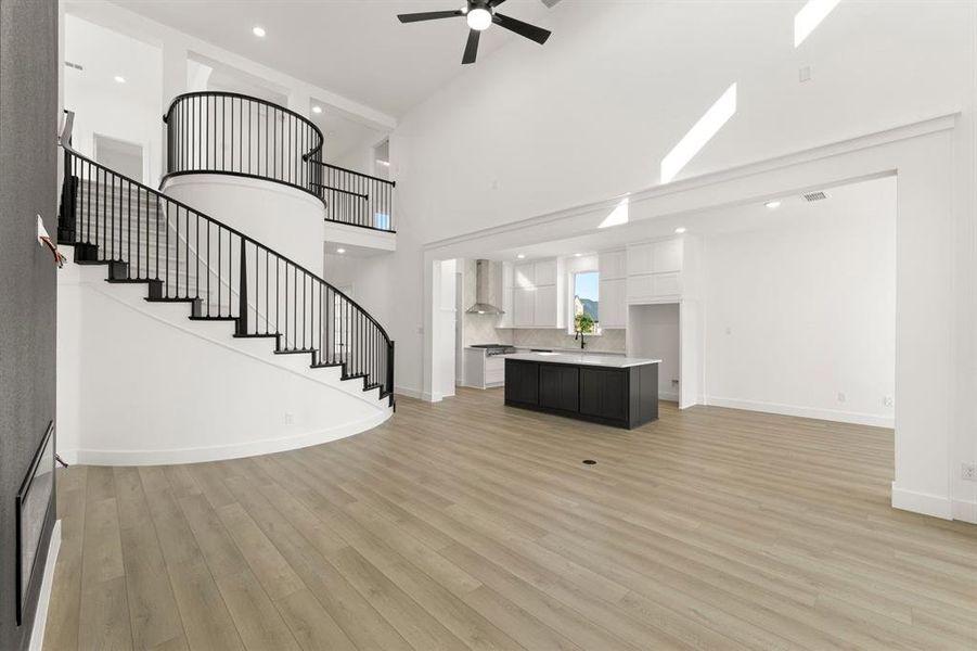Spacious, unfurnished interior of a new home in Valencia on The Lake, Little Elm (Image 29). Spacious, unfurnished interior of a new home in Valencia on The Lake, Little Elm (Image 29).