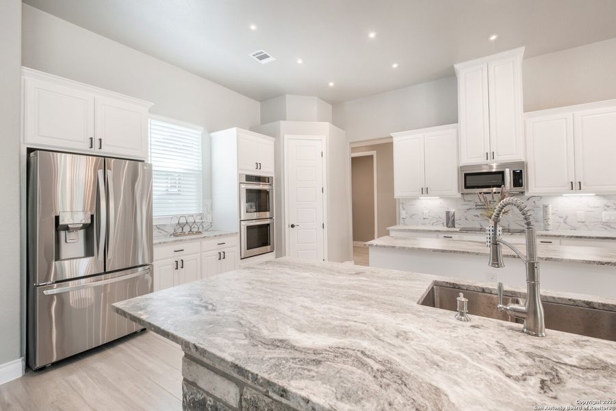 Furnished interior view inside a new home in , La Vernia (Image 9). Furnished interior view inside a new home in , La Vernia (Image 9).