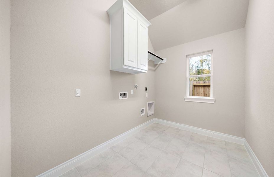Representative unfurnished interior of a home built from the 2899 by Ravenna Homes in The Highlands 55′, Porter (Image 27). Representative unfurnished interior of a home built from the 2899 by Ravenna Homes in The Highlands 55′, Porter (Image 27).