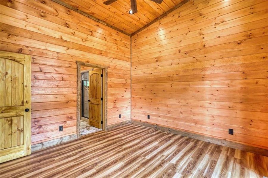 Spacious, unfurnished interior of a new home in , Blue Ridge (Image 24).