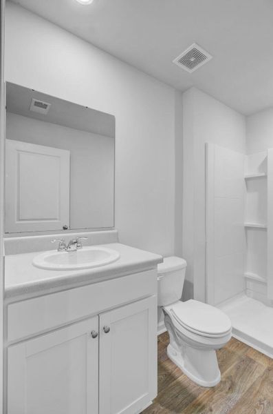 Furnished interior view inside a new home in Stone Ridge, Moncks Corner (Image 12).