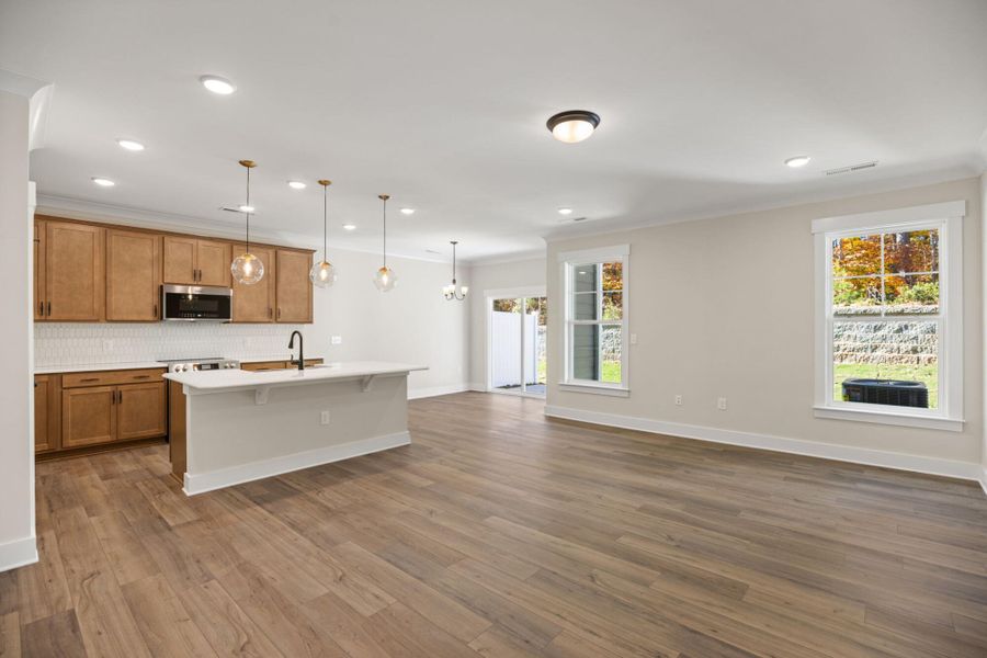 Image 38 of a home in Harbor Crossing.