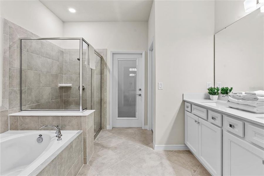 Furnished interior view inside a new home in Windsor Cay Resort, Clermont (Image 12). Furnished interior view inside a new home in Windsor Cay Resort, Clermont (Image 12).