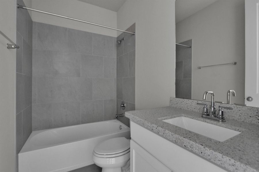 Furnished interior view inside a new home in Canterra Creek  60', Rosharon (Image 15).