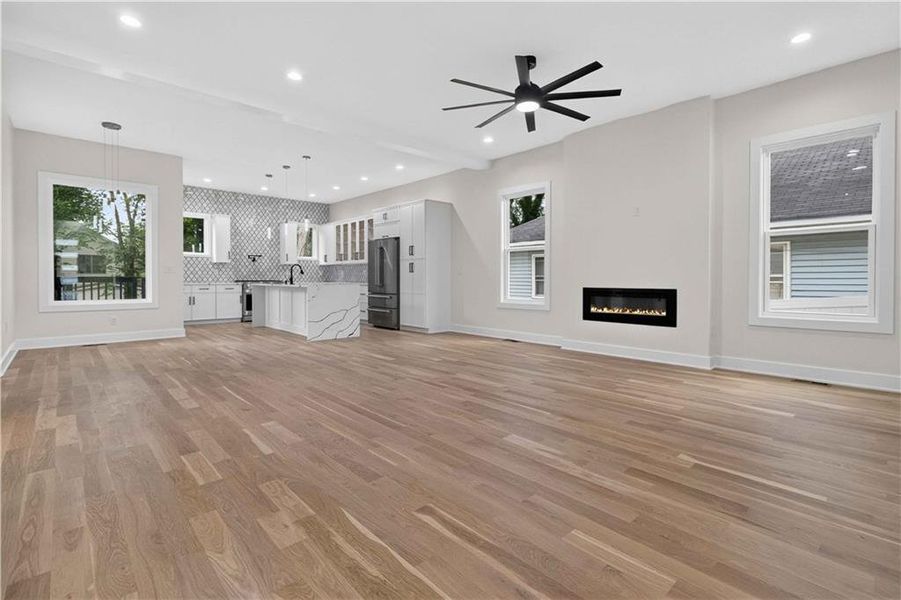 Spacious, unfurnished interior of a new home in , Atlanta (Image 19).