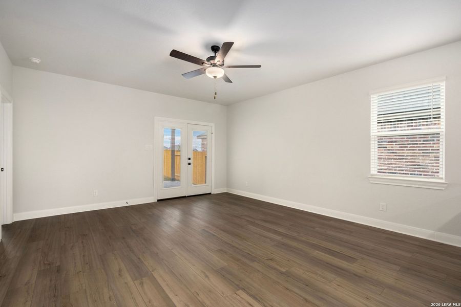 Spacious, unfurnished interior of a new home in Hightop Ridge, Converse (Image 10).