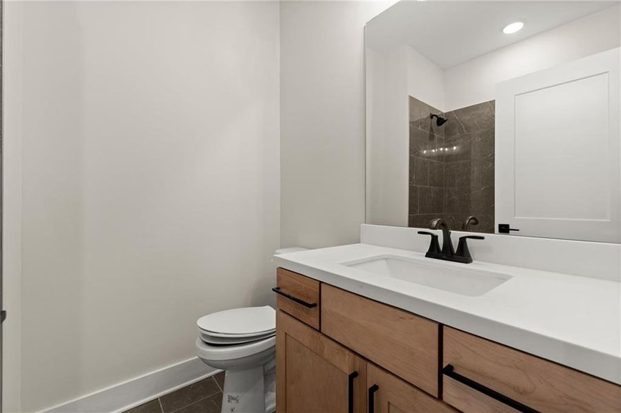 Furnished interior view inside a new home in , Alpharetta (Image 6).