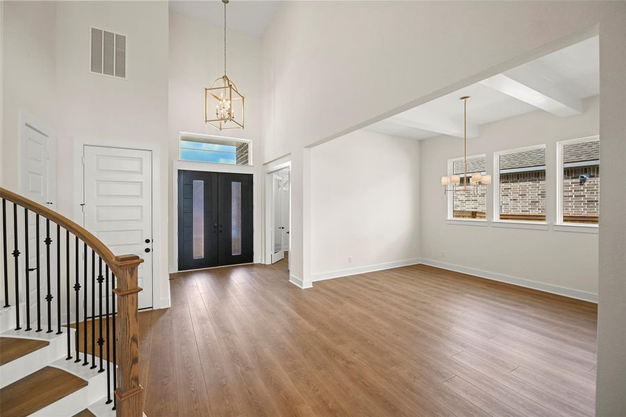 Spacious, unfurnished interior of a new home in Bridgeland 80′, Cypress (Image 17).
