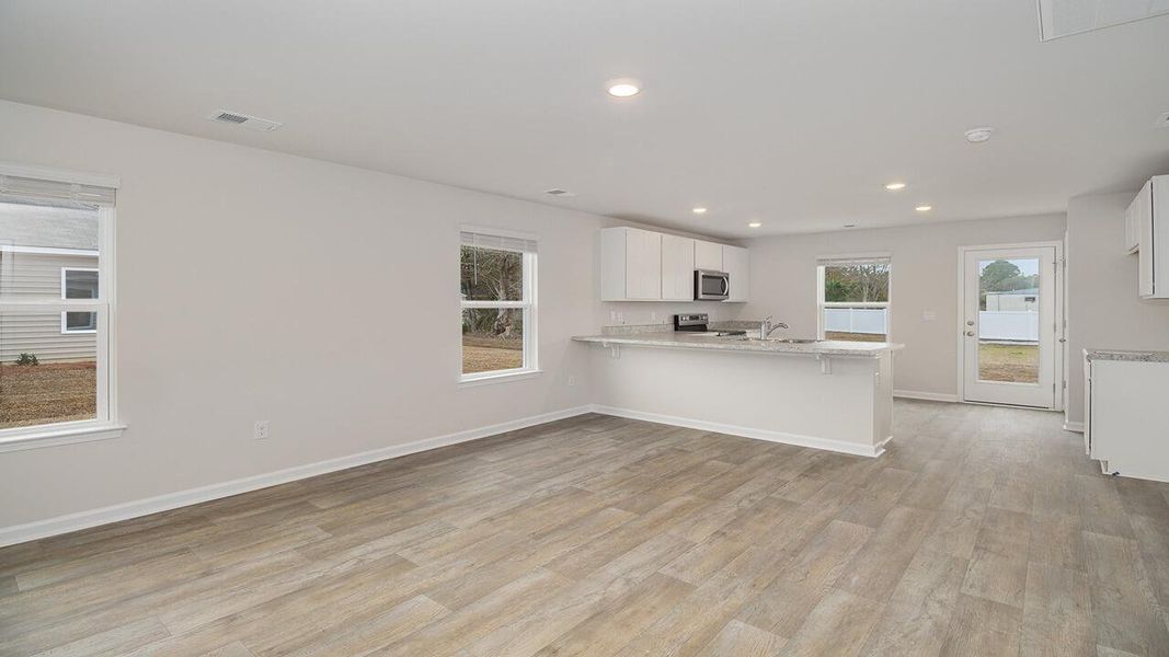 Spacious, unfurnished interior of a new home in The Park at Wilkinson, Orangeburg (Image 18).