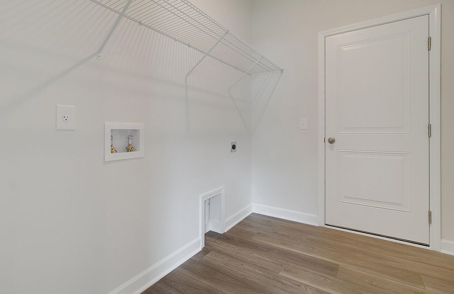 Spacious, unfurnished interior of a new home in Watson Hill, Summerville (Image 40).