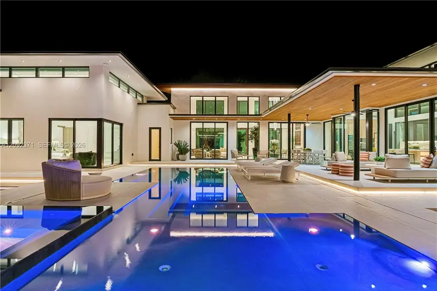 Image 92 of a home in .