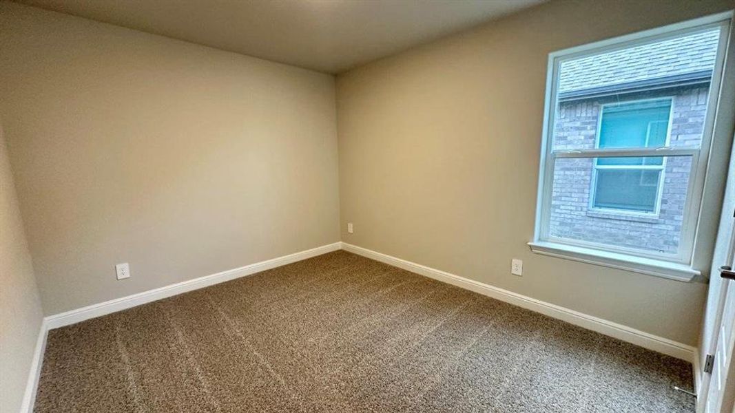 Spacious, unfurnished interior of a new home in Rock Creek Ranch, Fort Worth (Image 14).