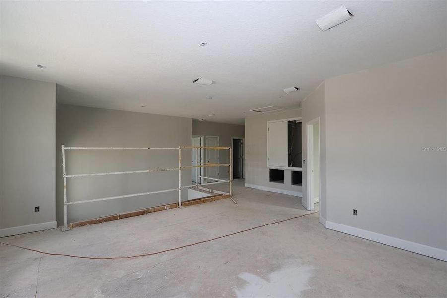 Image 36 of a home in Center Lake on the Park.