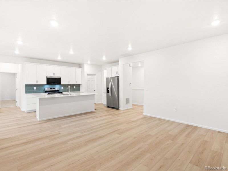 Spacious, unfurnished interior of a new home in , Windsor (Image 22).
