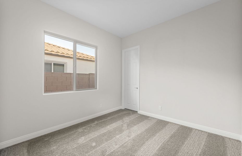 Spacious, unfurnished interior of a new home in Artisan at Asante, Surprise (Image 24).