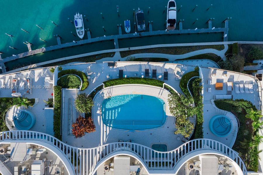 Community amenities in , Bay Harbor Islands (Image 32). Community amenities in , Bay Harbor Islands (Image 32).