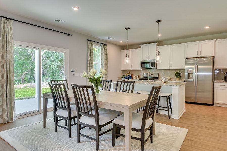 Dining Area Dining Area