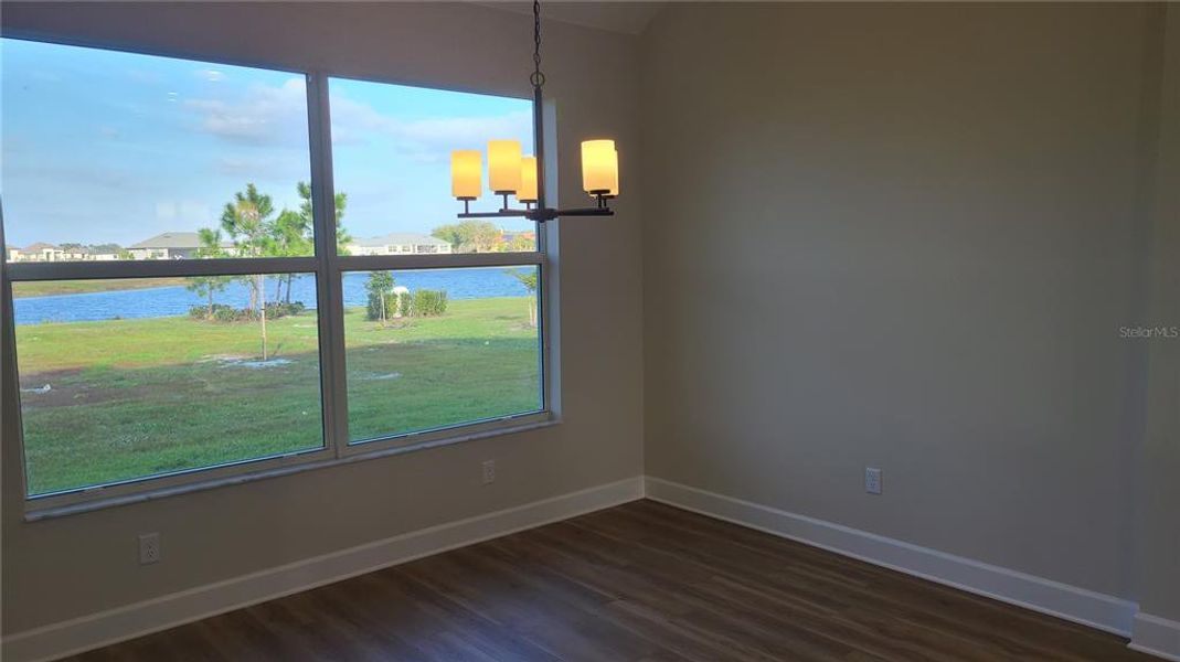 Eat-in Kitchen Space!