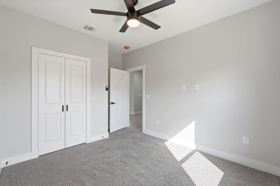 Spacious, unfurnished interior of a new home in , Trinity (Image 26).