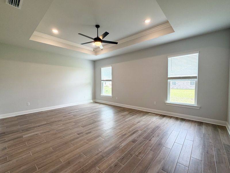 Spacious, unfurnished interior of a new home in Natureview, Freeport (Image 17).