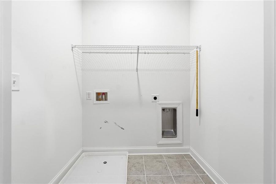 Spacious, unfurnished interior of a new home in , Atlanta (Image 29).