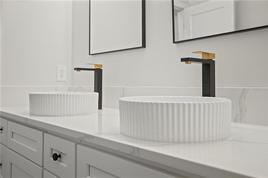 Close-up of interior finishes inside a home in , Eustis (Image 18).