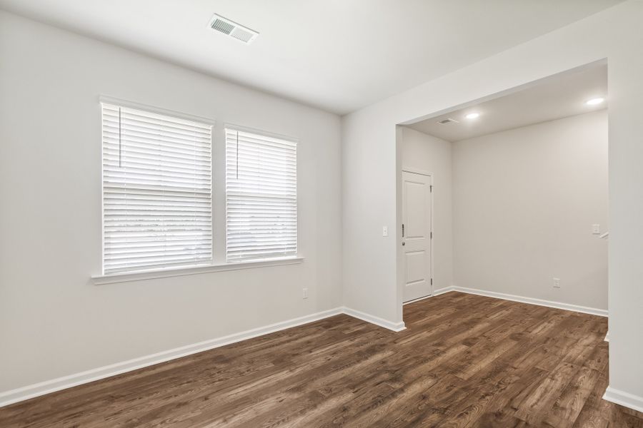 Spacious, unfurnished interior of a new home in Heritage Bay, Sumter (Image 11). Spacious, unfurnished interior of a new home in Heritage Bay, Sumter (Image 11).