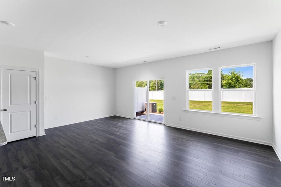 hj-tx-raleigh-magnolia-townes-magnolia-l hj-tx-raleigh-magnolia-townes-magnolia-l