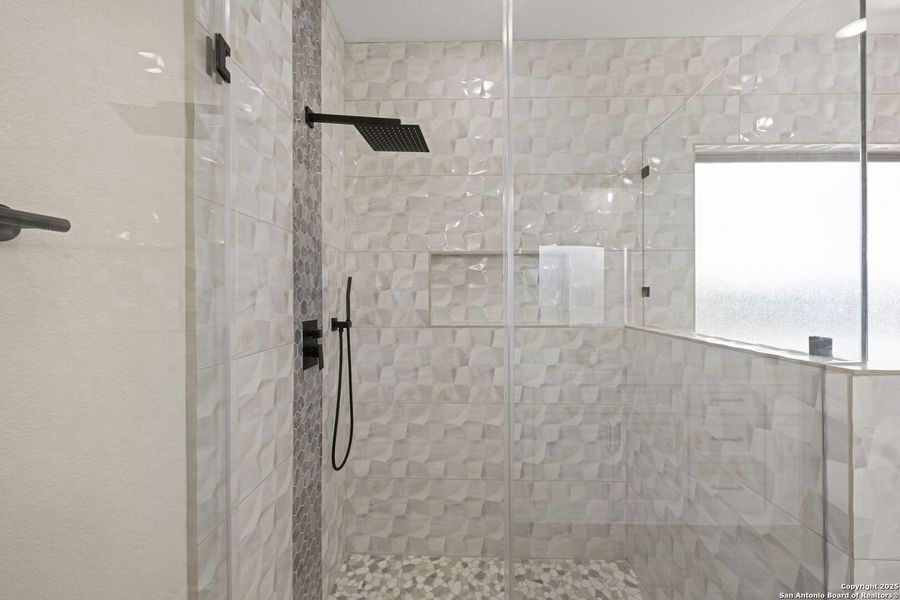 Image 38 of a home in .