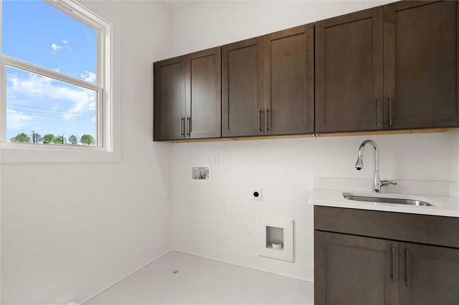 Furnished interior view inside a new home in , Alpharetta (Image 36).