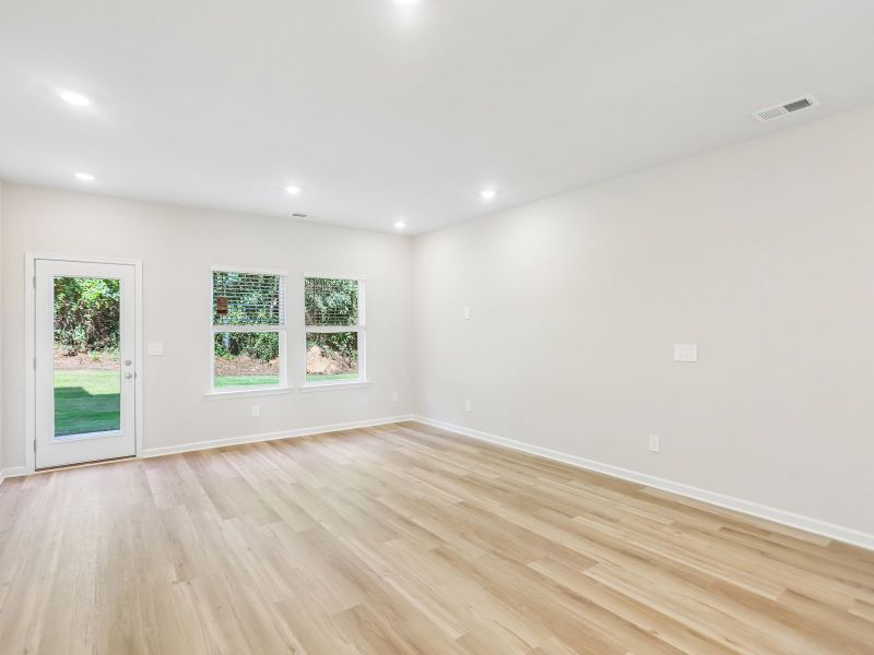 Spacious, unfurnished interior of a new home in Artisan Walk, Fairburn (Image 11). Spacious, unfurnished interior of a new home in Artisan Walk, Fairburn (Image 11).