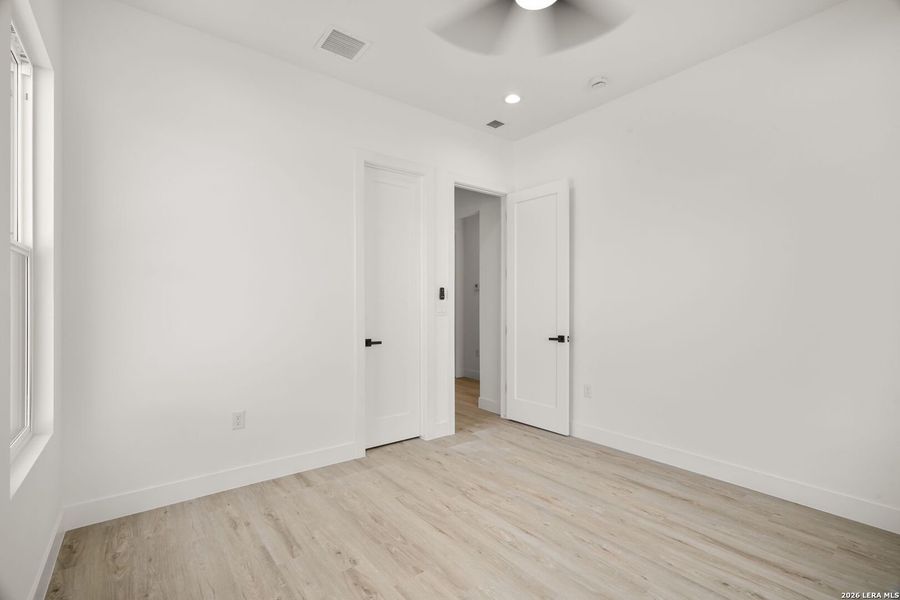 Spacious, unfurnished interior of a new home in , El Paso (Image 44).